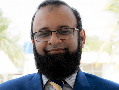 Man wearing glasses with beard